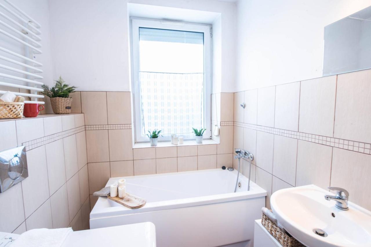 Home Studio Z Ogrodkiem I Altana Krakow Exterior photo